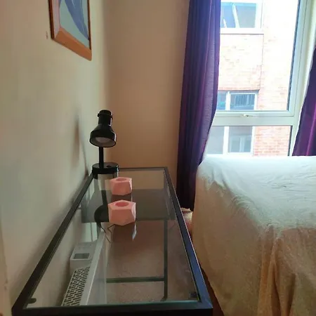 Private In One Spire Habitación en casa particular *